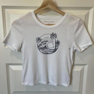 American Eagle Cropped Graphic T-Shirt with Palm Tree Design - Size S